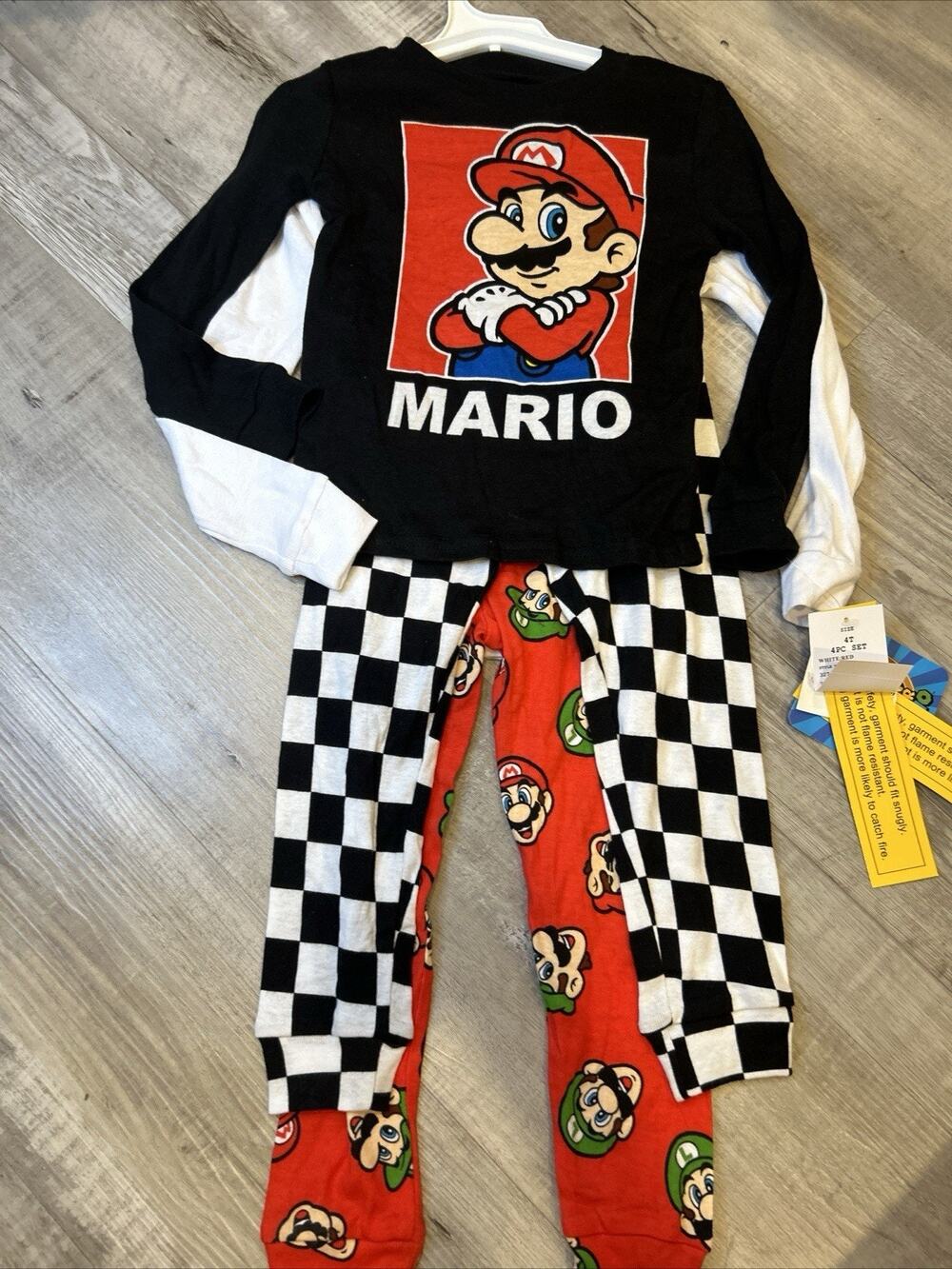 New Super Mario Brothers Pajamas 4 Piece Set Boy 4T Long Sleeve Sleepwear